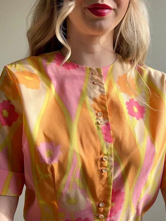 Vintage 1950s Orange and Pink Sorbet Print Dress (M) - Picture 3 of 13